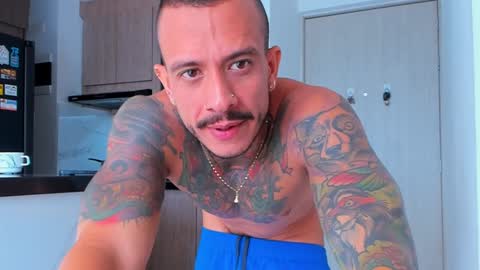 Elias Valencia online show from December 3, 2:27 pm