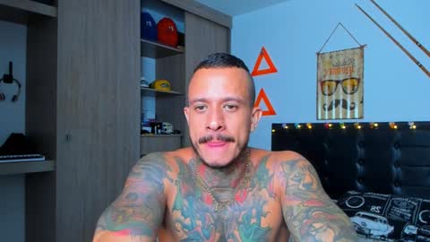 Elias Valencia online show from January 29, 12:45 pm