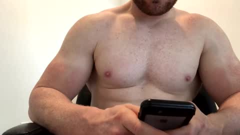 fitnudeguyxxx online show from December 10, 5:22 pm