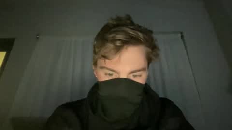 fittfucker online show from November 14, 4:00 am