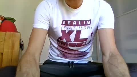 Snapshot of fkkboyberlin chatting on October 20, 10:27 am FkkBoyBerlin online show from October 20, 10:27 am