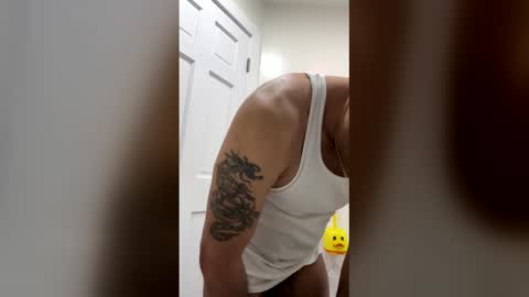 Snapshot of flaco5214 chatting on April 15, 3:02 am flaco5214 online show from April 15, 3:02 am