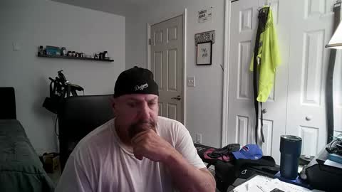 Florida guy online show from December 11, 4:18 am