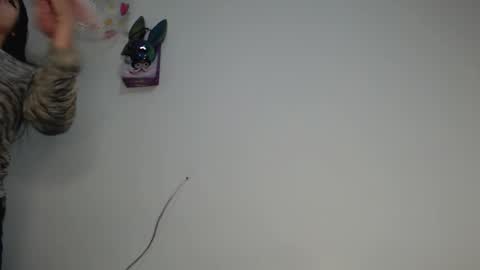 tteo  Sienna  online show from October 15, 12:05 pm