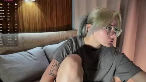 flekke_vihals online show from July 11, 9:38 pm
