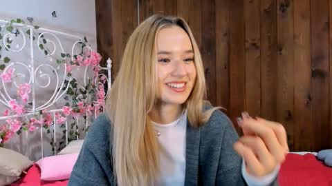 Snapshot of fletahargenrader chatting on November 12, 3:12 pm Amina online show from November 12, 3:12 pm