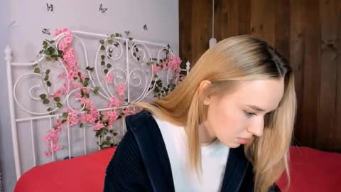 Snapshot of fletahargenrader chatting on November 20, 1:22 pm Amina online show from November 20, 1:22 pm