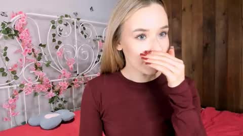 Snapshot of fletahargenrader chatting on November 21, 11:20 am Amina online show from November 21, 11:20 am