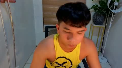 Snapshot of fletcher_dior23 chatting on November 20, 5:07 am fletcher_dior23 online show from November 20, 5:07 am