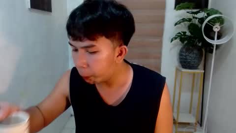 Snapshot of fletcher_dior23 chatting on November 25, 7:08 am fletcher_dior23 online show from November 25, 7:08 am