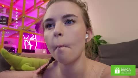 Snapshot of flexi_pixie chatting on November 10, 6:01 am Leia online show from November 10, 6:01 am