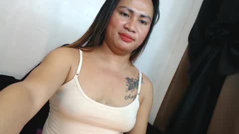 Snapshot of flirtangel93 chatting on June 26, 7:35 am Angel online show from June 26, 7:35 am