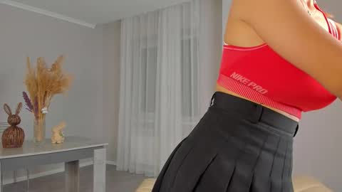 Doloras online show from September 30, 7:08 pm