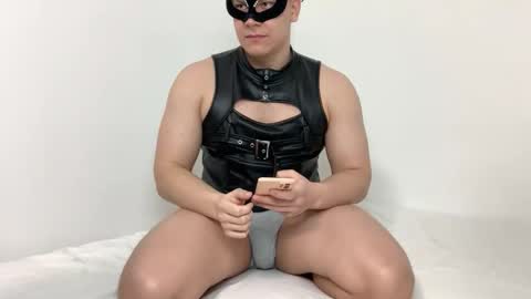 Snapshot of flirttwins chatting on November 19, 5:46 pm Dasha and Vitalii online show from November 19, 5:46 pm