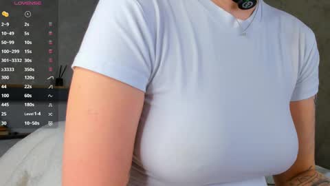 Snapshot of flirtykitty_ chatting on March 31, 2:46 am Emely online show from March 31, 2:46 am