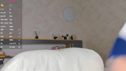 Snapshot of flirtykitty_ chatting on April 5, 2:42 am Emely online show from April 5, 2:42 am