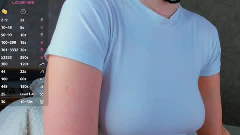 Snapshot of flirtykitty_ chatting on April 17, 3:31 am Emely online show from April 17, 3:31 am