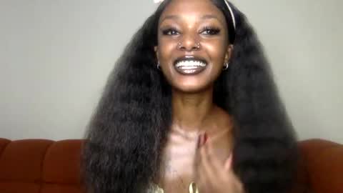 Snapshot of flirtyy_sheery chatting on June 24, 11:31 am sheery online show from June 24, 11:31 am