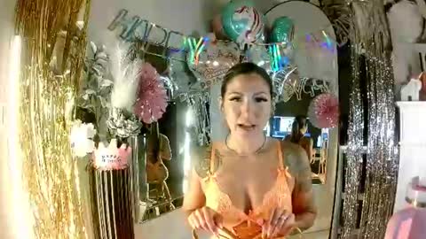 Flobella online show from August 4, 12:25 am