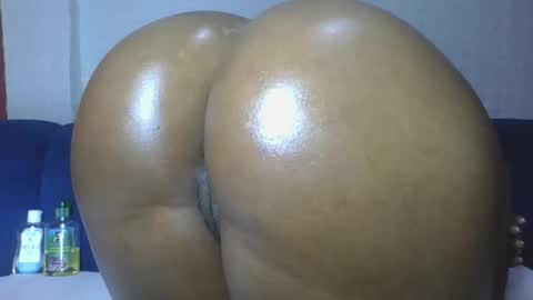 Snapshot of flora_fantasy chatting on April 9, 10:26 pm fantasy online show from April 9, 10:26 pm
