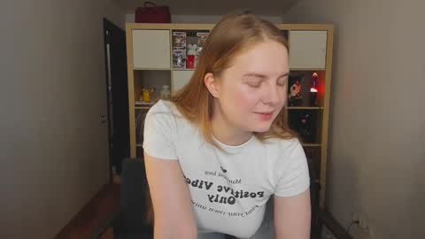 Snapshot of flora_fiore chatting on September 18, 6:26 am Hayley I WILL COME BACK ON MAY 27TH 6pm UTC online show from September 18, 6:26 am