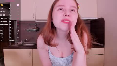 Snapshot of flora_fiore chatting on June 5, 6:42 am Hayley I WILL COME BACK ON MAY 27TH 6pm UTC online show from June 5, 6:42 am