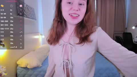 Snapshot of flora_fiore chatting on June 6, 6:18 am Hayley I WILL COME BACK ON MAY 27TH 6pm UTC online show from June 6, 6:18 am