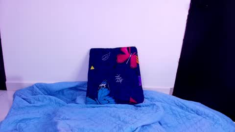 Snapshot of flordecayena_ chatting on May 30, 3:03 am Flordecayena online show from May 30, 3:03 am