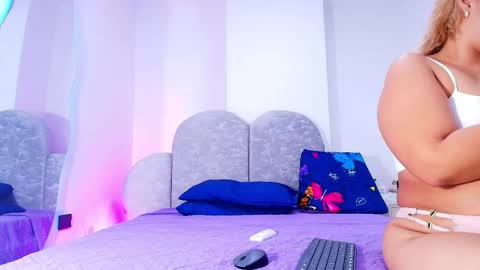 Snapshot of flordecayena_ chatting on June 4, 3:01 am Flordecayena online show from June 4, 3:01 am