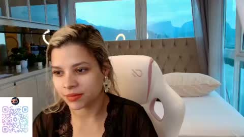 Snapshot of florence_ford chatting on June 14, 11:01 am Florence Ford online show from June 14, 11:01 am