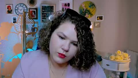 florenceanderson_ online show from September 30, 9:25 am