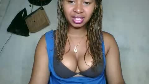 florencia011 online show from October 29, 7:21 am