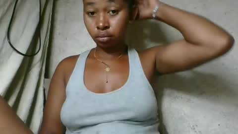 Snapshot of florencia011 chatting on March 14, 11:04 am florencia011 online show from March 14, 11:04 am