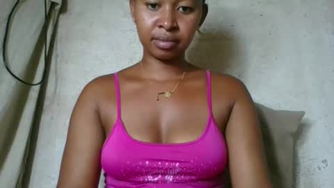 Snapshot of florencia011 chatting on April 2, 8:12 am florencia011 online show from April 2, 8:12 am