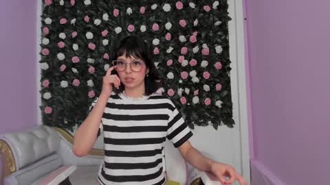 Dulce online show from January 2, 5:39 pm