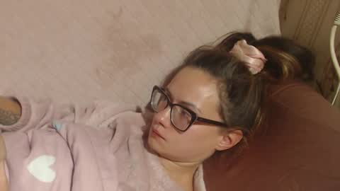 say meow and send tip  online show from October 31, 11:06 pm