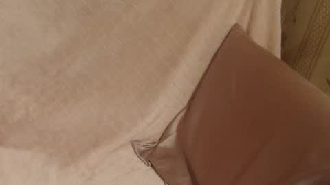 Snapshot of flowercandydoll chatting on January 17, 4:28 am say meow and send tip online show from January 17, 4:28 am