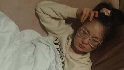 say meow and send tip  online show from March 18, 5:27 pm