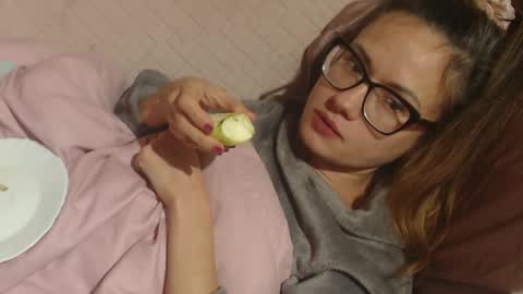 say meow and send tip  online show from November 15, 9:54 pm