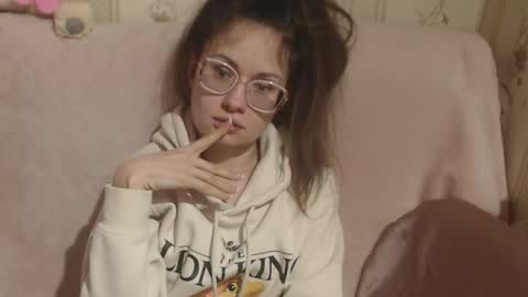 say meow and send tip  online show from March 17, 8:50 am