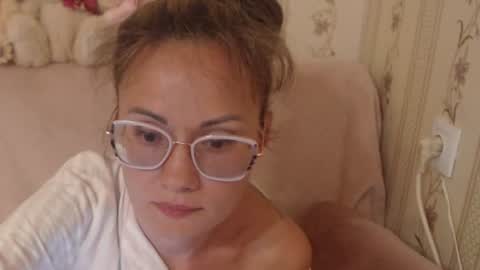 Snapshot of flowercandydoll13 chatting on June 21, 3:14 pm say meow and send tip online show from June 21, 3:14 pm