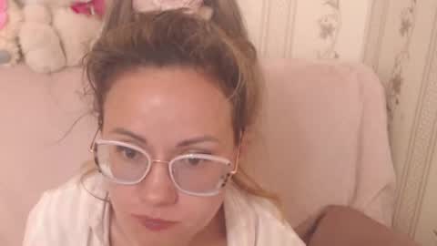 Snapshot of flowercandydoll13 chatting on June 27, 7:24 am say meow and send tip online show from June 27, 7:24 am