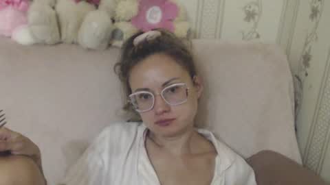 Snapshot of flowercandydoll13 chatting on July 16, 7:31 pm say meow and send tip online show from July 16, 7:31 pm