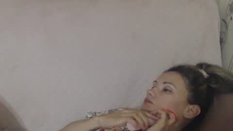 Snapshot of flowercandydoll13 chatting on July 24, 8:01 am say meow and send tip online show from July 24, 8:01 am