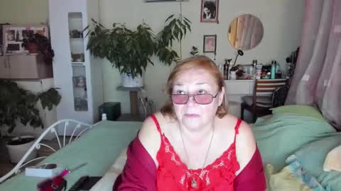 Flowerlower online show from November 1, 9:39 pm