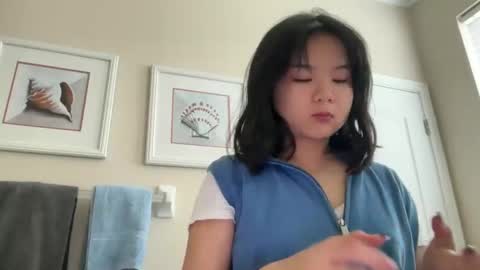 flowerlvr online show from March 4, 5:24 pm