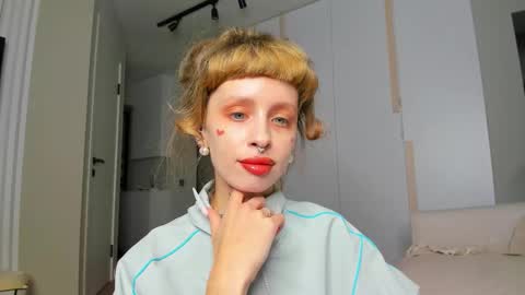 Snapshot of flowerofsin2001 chatting on March 13, 4:35 pm Flower online show from March 13, 4:35 pm