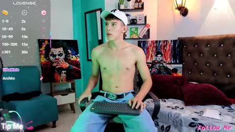 flowers109 online show from November 25, 1:49 am