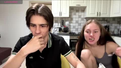 flowerscouple online show from March 24, 10:04 pm