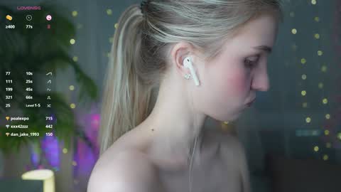 Adeline online show from January 27, 2:35 pm